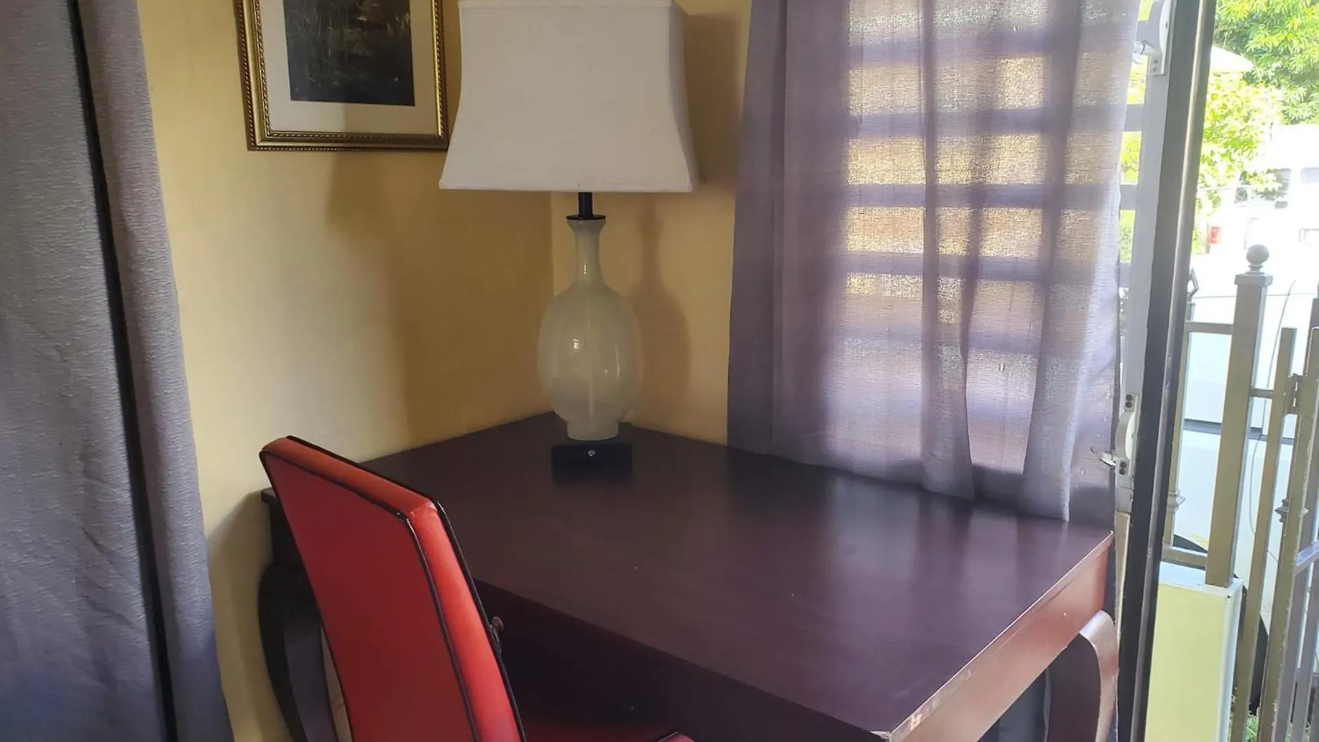 Apartment Del Valle Central Casa Near Trendy Calle Loiza- One Bedroom With Queen San Juan