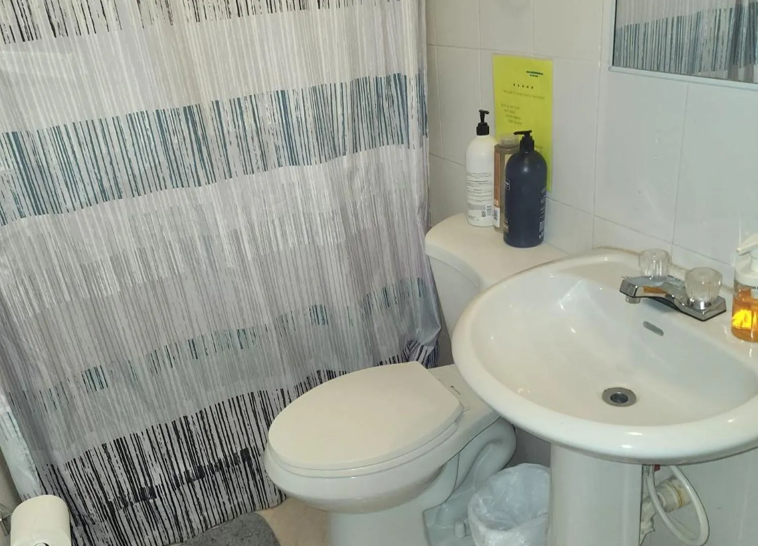 Del Valle Central Casa Near Trendy Calle Loiza- One Bedroom With Queen San Juan Apartment