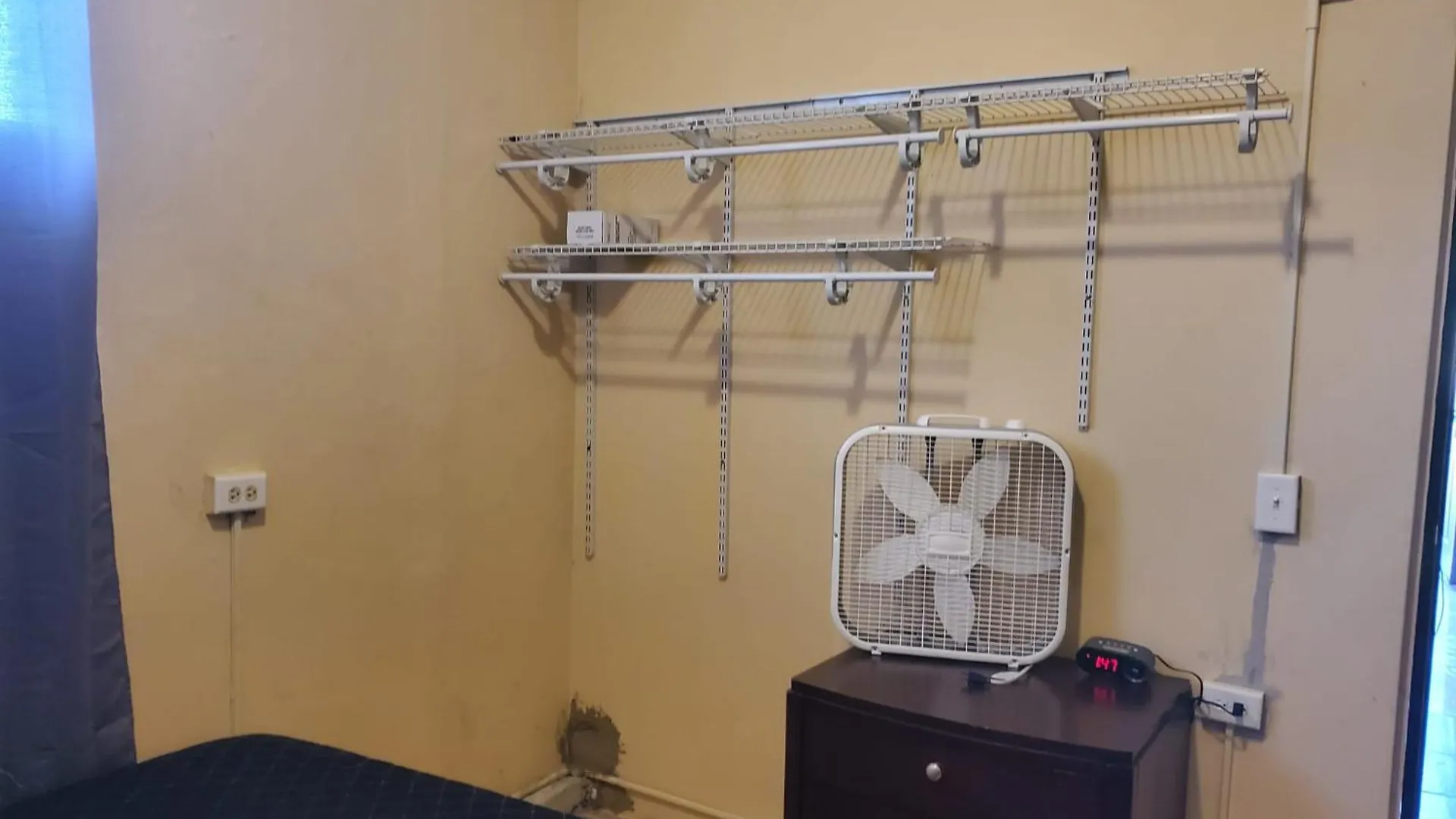 Del Valle Central Casa Near Trendy Calle Loiza- One Bedroom With Queen San Juan 0*,