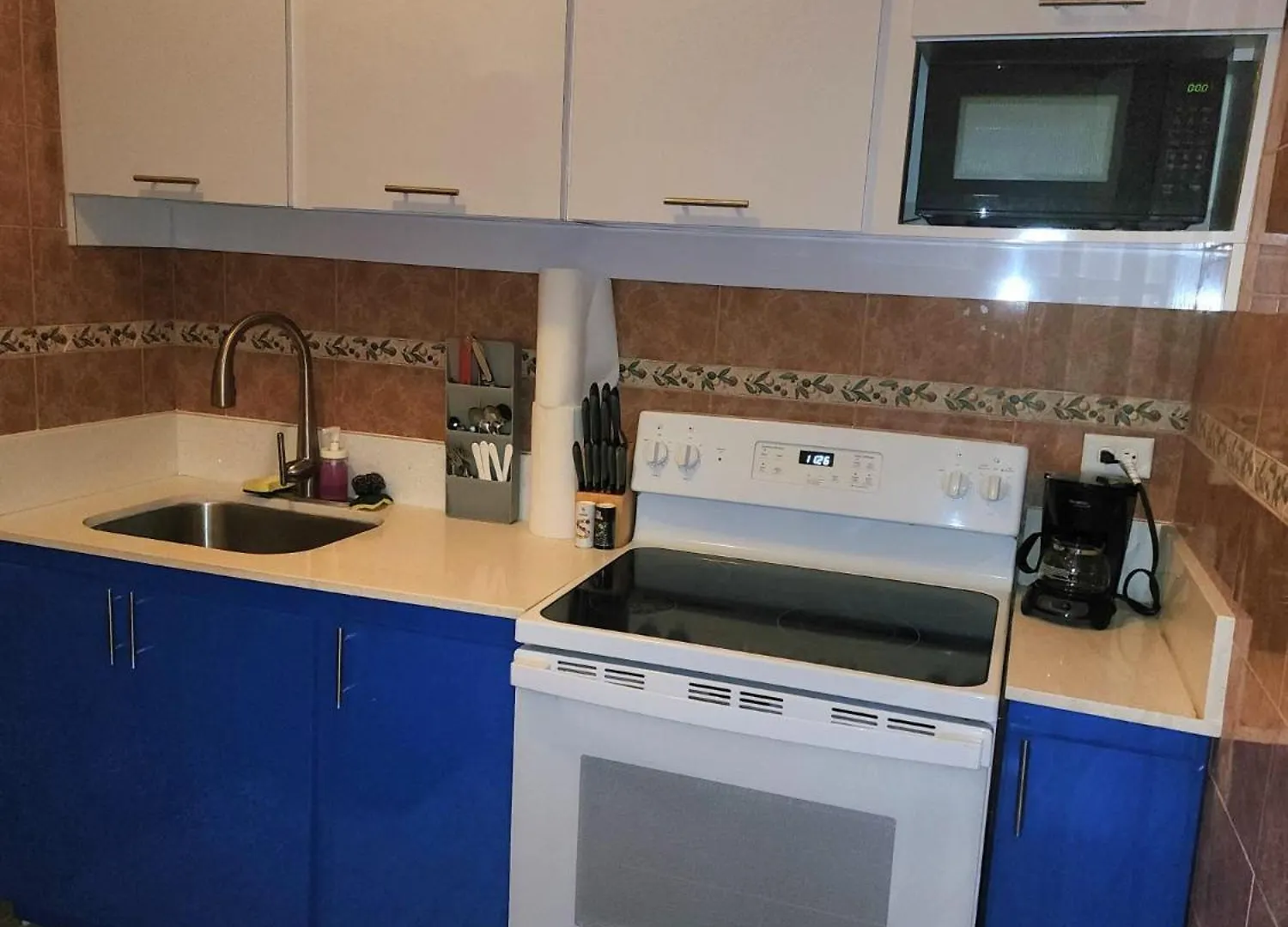 Del Valle Central Casa Near Trendy Calle Loiza- One Bedroom With Queen San Juan 0*,  Puerto Rico